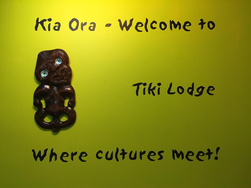 Tiki Lodge Backpackers Таупо Экстерьер фото